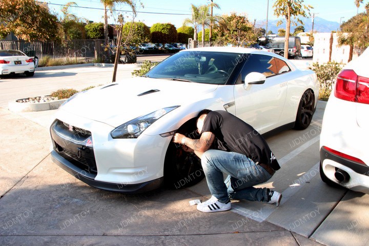 Nissan GT-R at the iJDMTOY Storefront